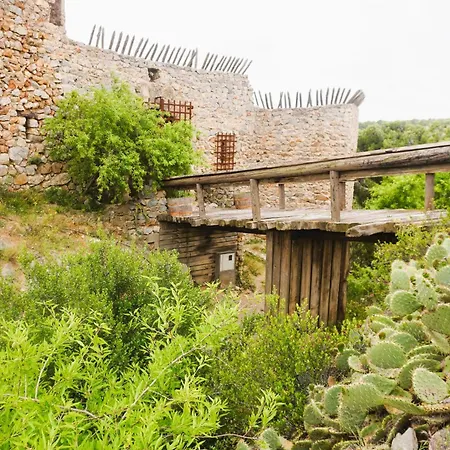 Nyaraló Les Volets Verts A Cote Du Chateau Pour 8 Avec Jardin Fitou