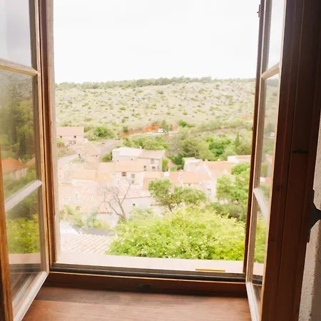 Les Volets Verts A Cote Du Chateau Pour 8 Avec Jardin Nyaraló Fitou